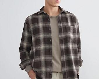 Men's Plaid Flannel Lumberjack Shirt: Acrylic Blend