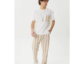 Completo in cotone e lino da uomo: maglietta oversize e pantaloni con coulisse