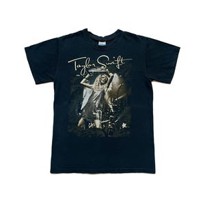 Taylor Swift ヴィンテージTシャツ Fearless Vintage Taylor Swift Fearless Tour Graphic T-shirt Black Size S - Etsy