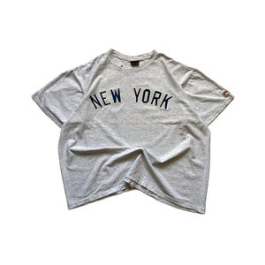 Vintage 90s New York Yankees Don Mattingly 23 MLB Baseball T-Shirt Grey Size XL