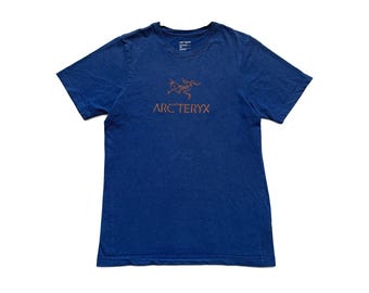 Vintage 00s Arc'teryx T-shirt / Streetwear / Skate Surf / Outdoor