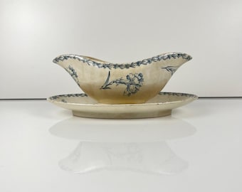 Antique KG Lunéville ironstone gravy boat, 19th century, blue carnation motif, vintage French tableware, table decoration, country chic