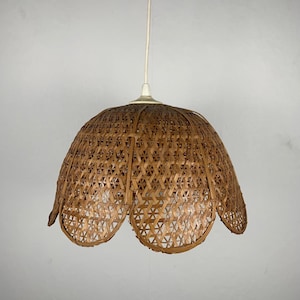 Vintage 1970s woven rattan pendant light - Boho chic lighting - Retro gift idea - Midcentury modern lamp - Scandinavian style