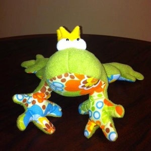 Frog Pattern PDF INSTANT DOWNLOAD Prince Charming frog Soft Toy image 3