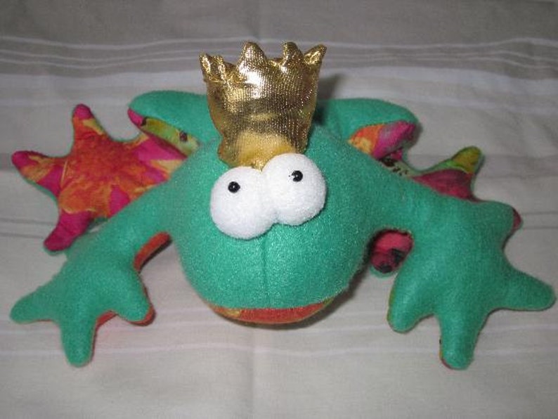Frog Pattern PDF INSTANT DOWNLOAD Prince Charming frog Soft Toy image 5
