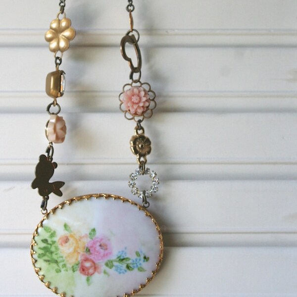 Rose Medley - Vintage Necklace