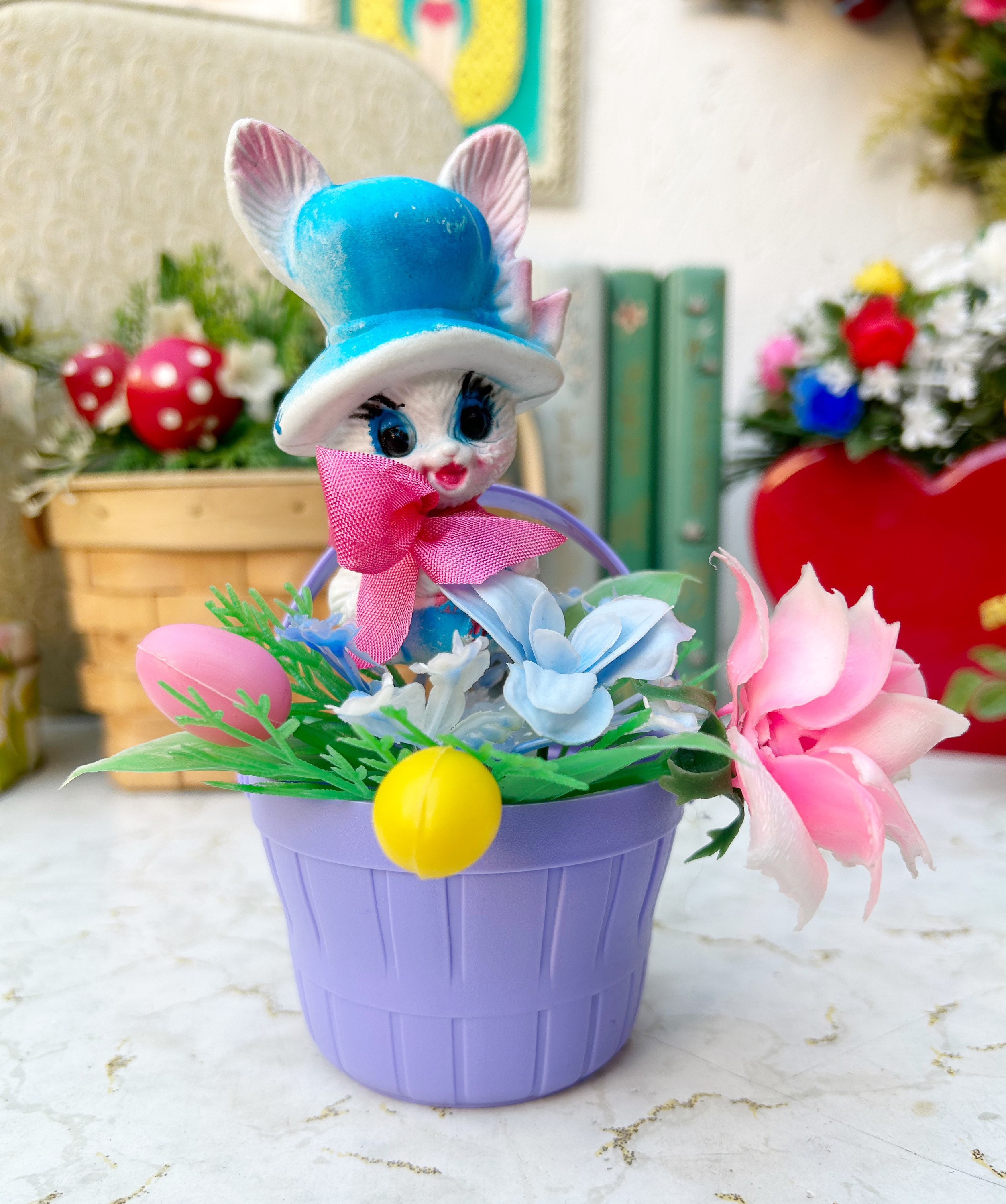 ☆moka様取り置き☆ DAC Hoppy Spring Bunny Vintage Easter Spring Bunny Rabbit Kitsch Holiday Decor Plastic