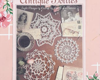 Folheto com 8 modelos de toalhinhas de crochê vintage e antigas - Leisure Arts 2043