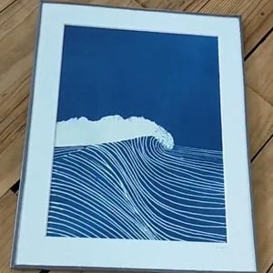 Vågen (24x30 cm) - UNIK cyanotypi från en originalteckning, varje blått är unikt - inramad med blytejp.