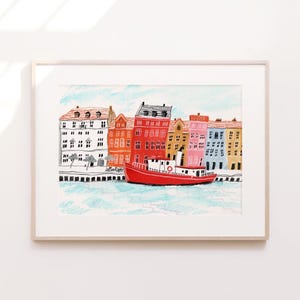 Stampa artistica di Copenaghen - Illustrazione disegnata a mano di edifici colorati e barca rossa - Arte murale scandinava - Decorazioni ispirate ai viaggi - Cameretta per bambini