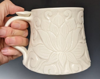 12 oz Lotus Porcelain Mug