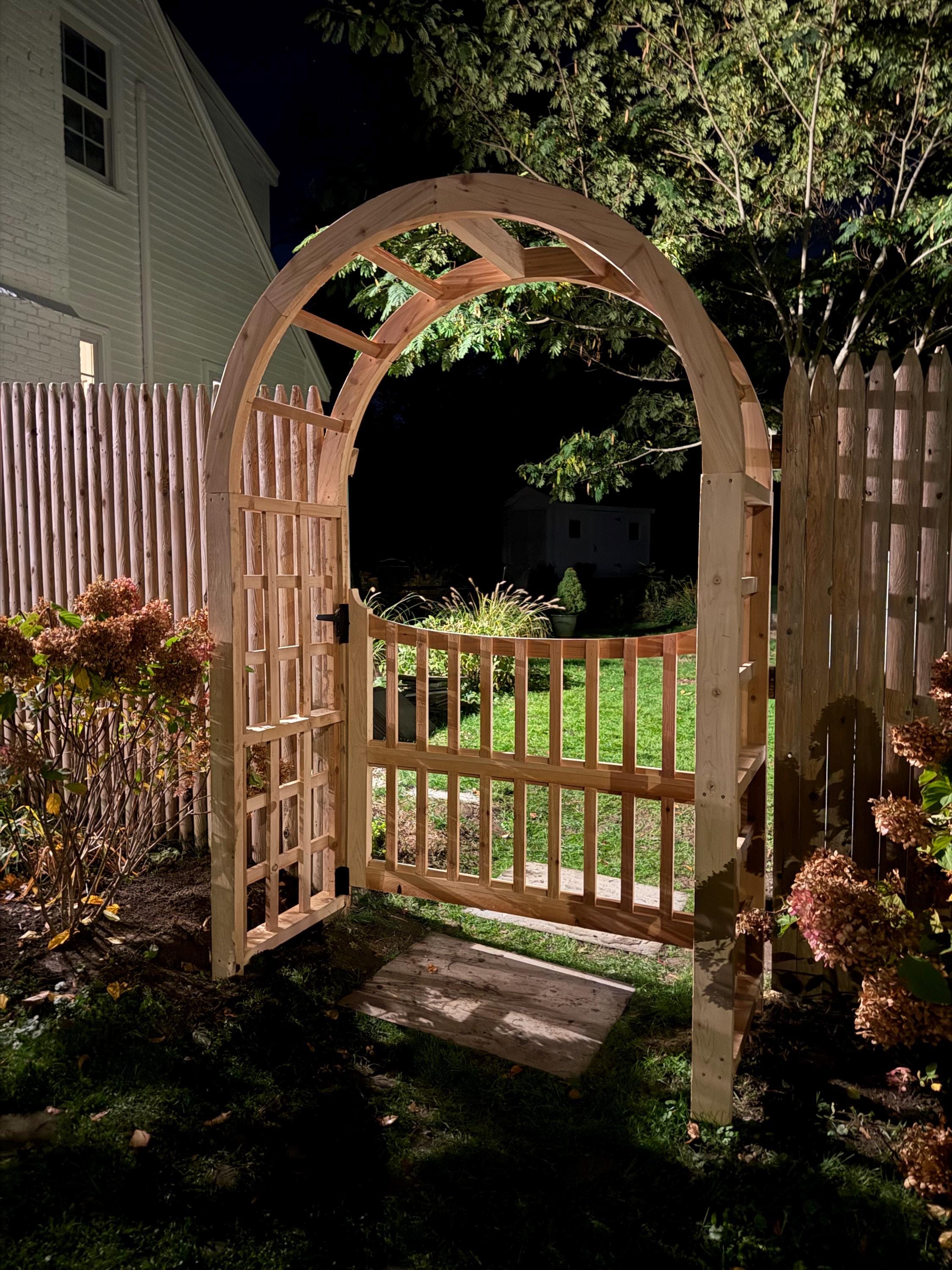Hand Crafted Cedar Arbor Trellis Cape Style with Scalloped gate