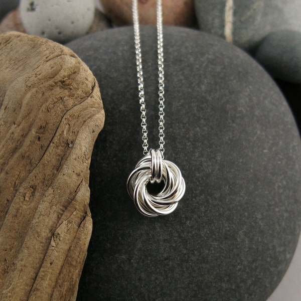 Collier noeud d'amour en argent • Cadeau romantique • Cadeau d'amitié • Cadeau d'anniversaire • Bijoux d'anniversaire • Cadeau pour femme • Noeud infini