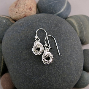 Boucles d'oreilles noeud d'amour en argent • Noeuds d'amour infinis en argent sterling • Bijoux noeud algérien • Boucles d'oreilles véritable noeud d'amour • Cadeau pour elle