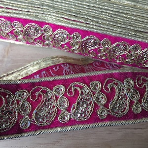 Belle bordure sari rose et or de 1 mètre de l'Inde 3,5 cm de large