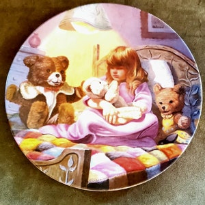 Goldilocks and the Three Bears Collector Plate by artist Gregory Perillo. Storybook Collection Limited Edition by Vague Shadows LTD. USA
