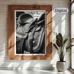 Westernsattel Poster, Schwarzweiße Cowboy Illustration, Rustikale Bauernhaus Wanddekoration, Pferdesport Fotografie, Rodeo Wandkunst, Vintage Sattel Poster