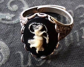 Vintage Zodiac Cameo Ring - Virgo