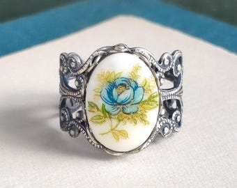 Vintage Blue Rose Ring, Adjustable Victorian Filigree, Romantic Bohemian Ring, Elegant Floral Jewelry, Dainty Flower Bouquet