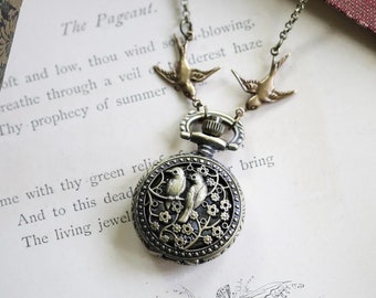 Halsband med Love Bird-ur - Vintagestil i antik mässing - Batteridrivet fickur