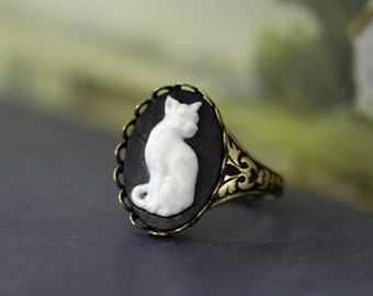 Cat Cameo Ring