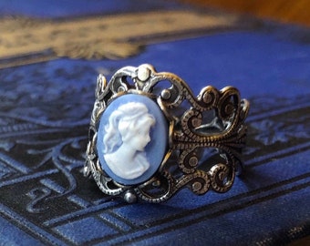 Blue Lady Cameo Ring in Silver Filigree