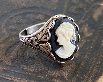 Black and White Lady Cameo Ring in Silver- adjustable