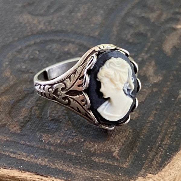 Black and White Lady Cameo Ring in Silver- adjustable