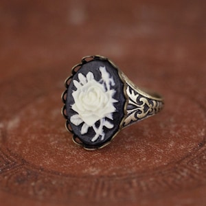 Pierścień z kameą w kształcie róży w stylu gotyckim, regulowany w stylu vintage, wybierz swój kolor