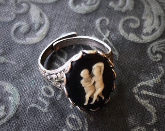 Vintage Zodiac Cameo Ring - Gemini