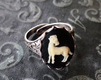 Vintage Zodiac Cameo Ring - Aries