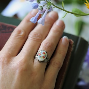 Vintage Floral Cabochon verstellbarer Ring auf Silber oder Messing-Einstellung