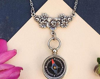 Tiny Silver Working Compass Pendant Necklace with Flower Garden Filigree, Small Compass Charm Necklace in Vintage Style