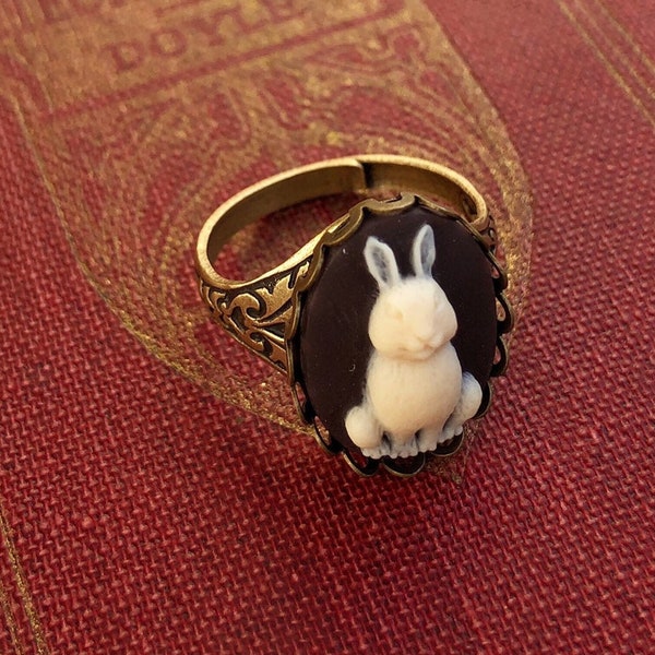 Rabbit Cameo Ring - Antique Brass or Silver - Vintage Style