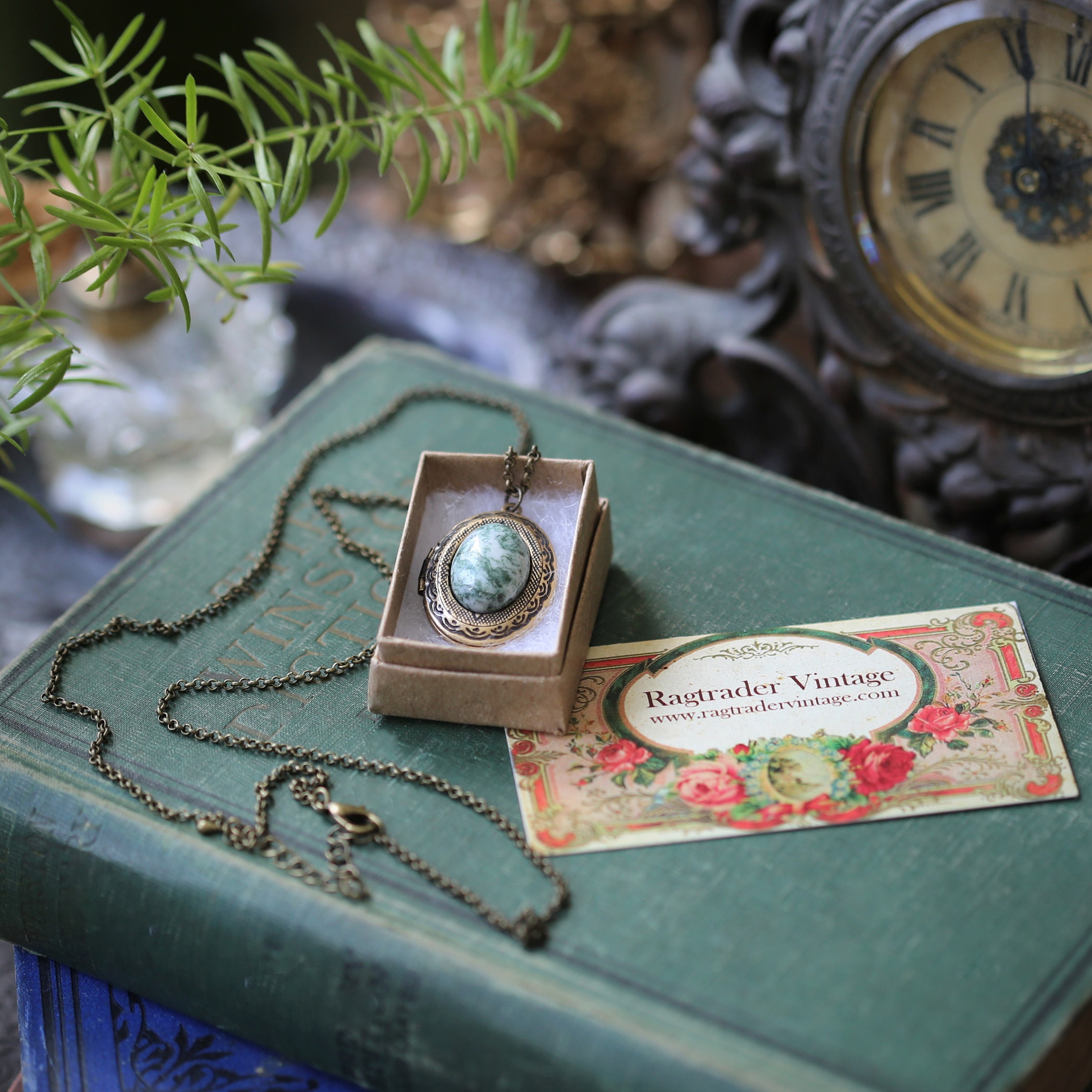 緑石 オーバル ペンダントトップ 龍興 足銀 ヴィンテージ Green Stone Oval Vintage Locket in Aventurine, Tree Agate