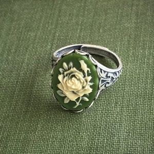 Green and White Rose Victorian Cameo Ring