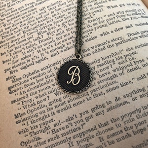 Initial Necklace Pick a Letter and Color 画像 6