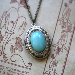 Collar con medallón de piedras preciosas verdes de estilo vintage. Elija entre aventurina, ágata de árbol, unakita o serpentina rusa.