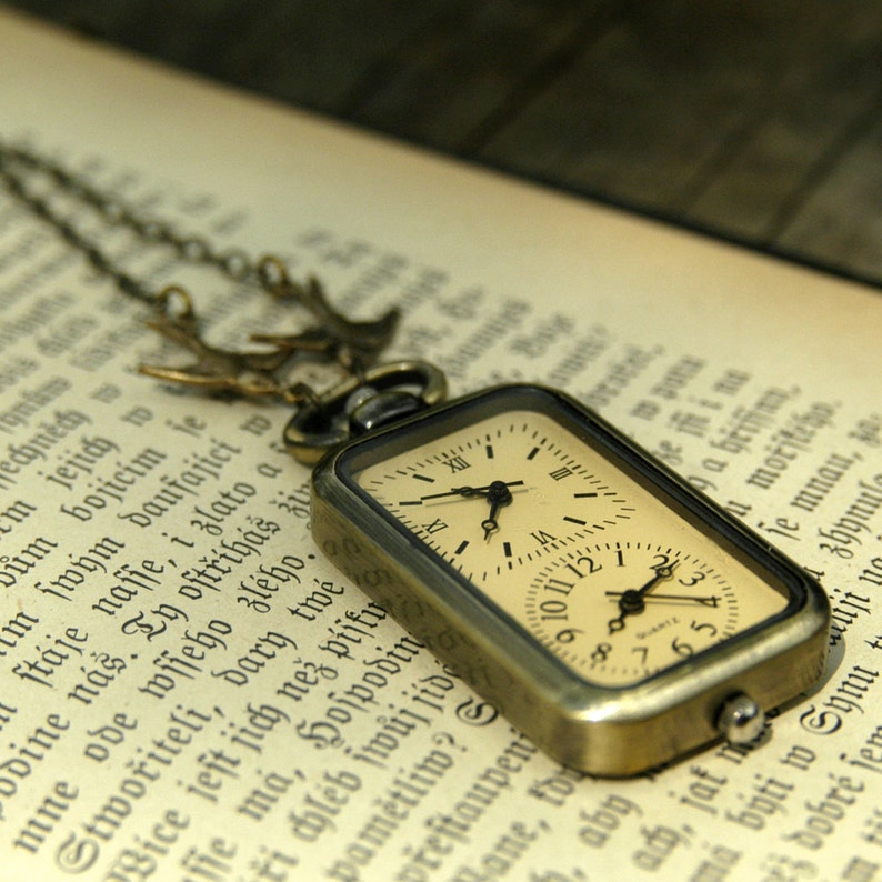 Double Faced Working Watch Necklace in Bronze. Battery operated image 5