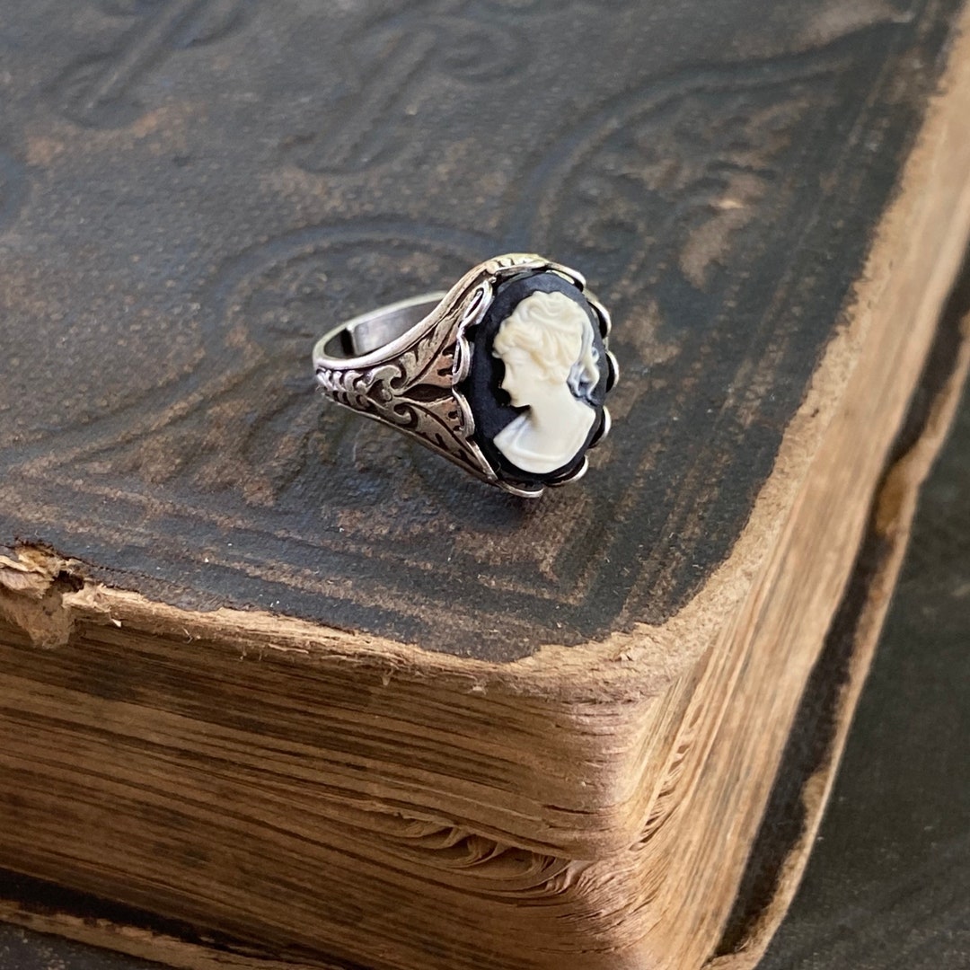 Black and White Lady Cameo Ring in Silver Adjustable Etsy Norway