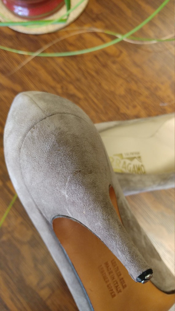 1980s Gray Suede Cutout Salvatore Ferragamo Pumps… - image 4