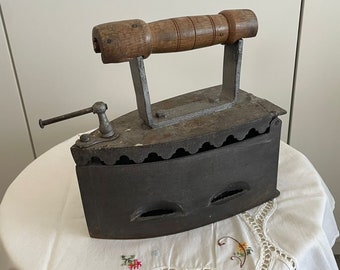 Antike Vintage Kohle Kleider Bügeleisen, Primitive Bügeleisen aus Gusseisen, altes Eisen