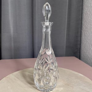 Vintage crystal wine decanter mid century, crystal glass decanter with Stopper, vintage crystal carafe, Hollywood Regency decor