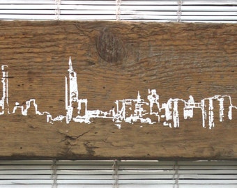 New York Skyline Wall Hanging on Reclaimed Barn Wood - 7"x15"