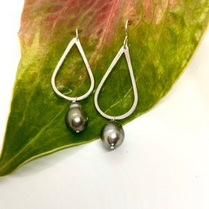 Teardrop Tahitian Pearl Silver Earrings