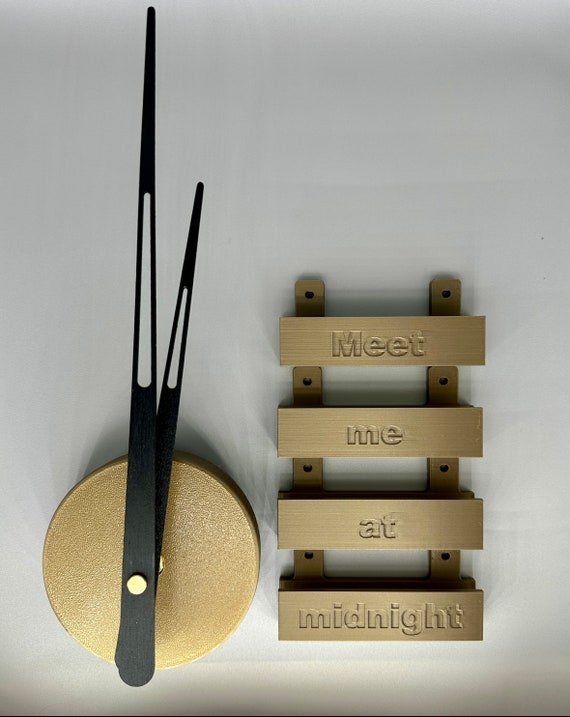 Midnight Vinyl Record Clock Display: Modern Wall Art for