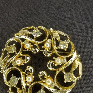 Sarah Coventry Pin