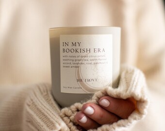 In My Bookish Era Candle – Fantasy Romance – Book Lover Gift – Romantasy Candle – Romance Trope