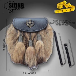 Puede incluir: Un sporran, un bolso tradicional escoc&eacute;s, con una parte superior de cuero negro y un cuerpo de piel. El sporran mide 22,86 cm de alto y 20,07 cm de ancho. Tiene tres borlas decorativas y una correa de cadena ajustable de 71,12 cm a 127 cm.