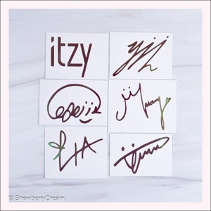 Stickers ITZY | Logo et signature | Autocollants en vinyle | Yeji | Ryujin | Lia | Yuna | Chaeryeong | Midzy | Décoration K-pop